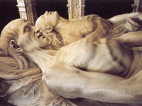 Жуткая кладбищенская скульптура (58)