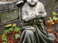 Жуткая кладбищенская скульптура (38)