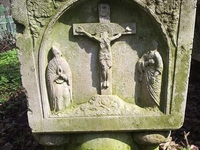 Необычный могильный памятник (176)