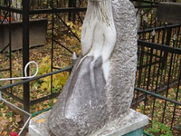 Необычный могильный памятник (171)