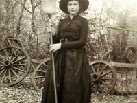 Молодая ведьма 19 века