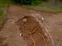 Раскопанная могила гиганта