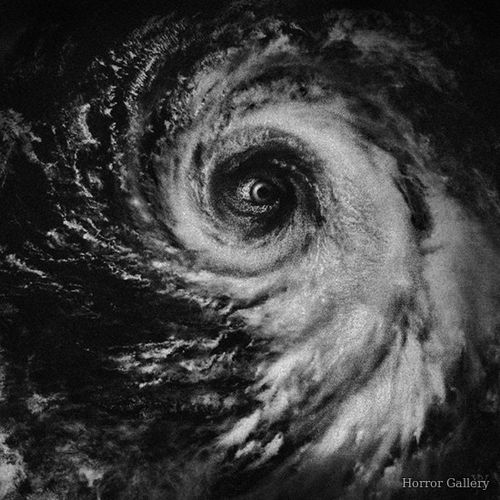 Глаз демона в урагане