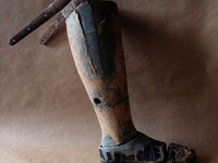 Античный протез ноги