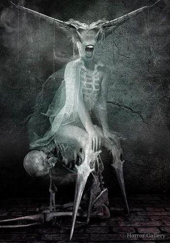 Демоница-скелет
