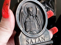 Сатана (ритуальная свеча)