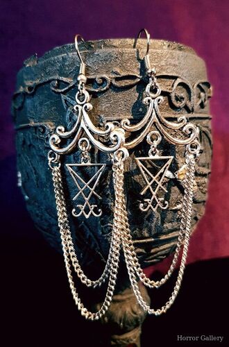 Длинные люциферианские серьги