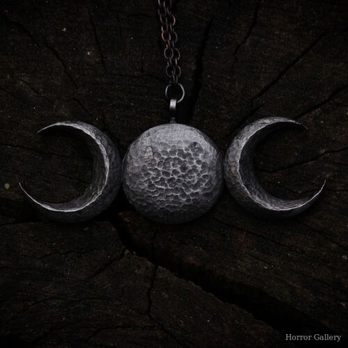 Тройная Луна (подвеска)